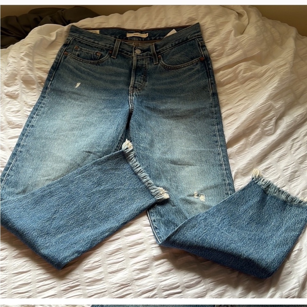 LEVI'S Wedgie Icon Fit in Truth Unfolds Jean- Straight -Fray hem-like new-Sz 28 - Picture 5 of 9